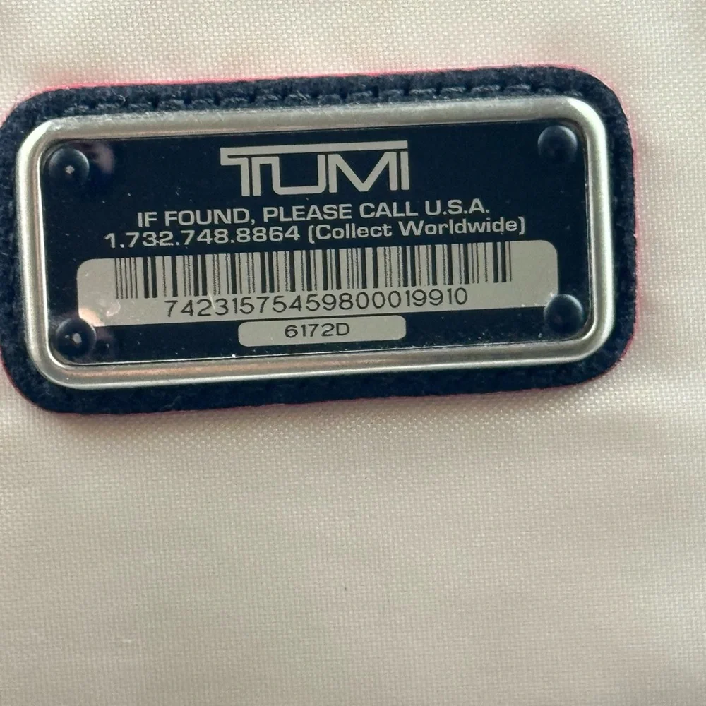 Tumi SANDO 6172D‎  Black Computer Messenger Laptop Bag 16